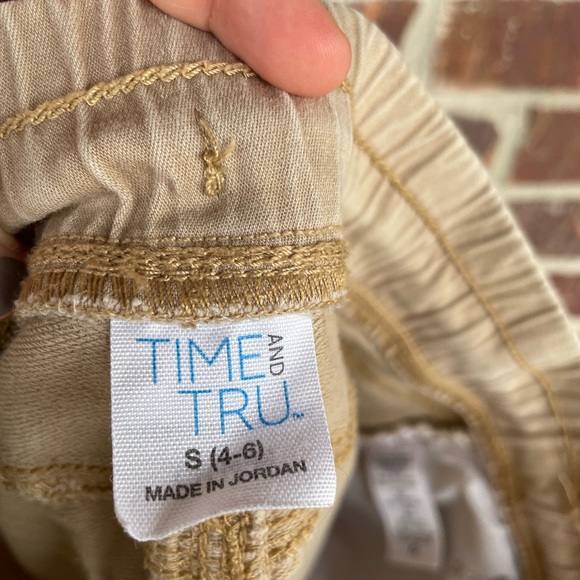 Ladies Beige Khaki Time And Tru Drawstring Elastic Waist Shorts Size Small - Picture 6 of 8